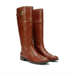 🌿🍒 Tommy Hilfiger women's boots size 7 🍒🌿